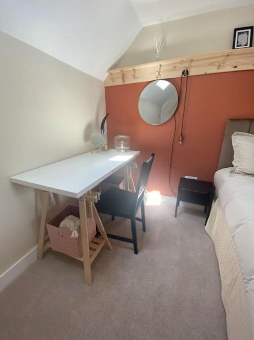 Wee Cottage - Super King Bed! Penpont Екстериор снимка